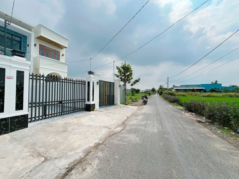 Nhà phố Mỹ Lộc Cần Giuộc 120m² giá 2.79 tỷ - Pháp lý sổ đỏ chính chủ!