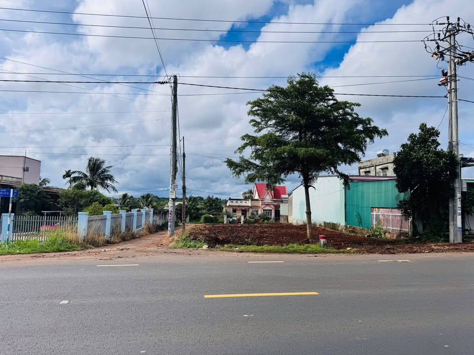 Đất 3 mặt tiền Hòa Thuận, Buôn Ma Thuột 294m² giá 4.55 tỷ - Vị trí đắc địa cho đầu tư!