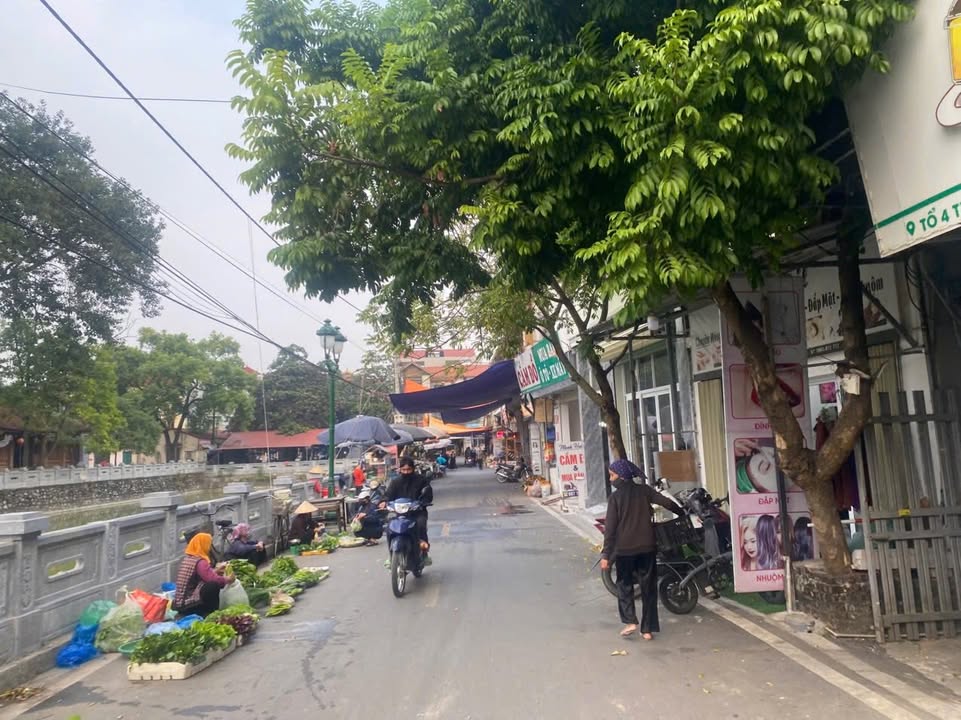 Nhà đẹp 3 tầng Chi Đông Mê Linh 39m² giá 3.7 tỷ - Đầu tư sinh lời ngay!