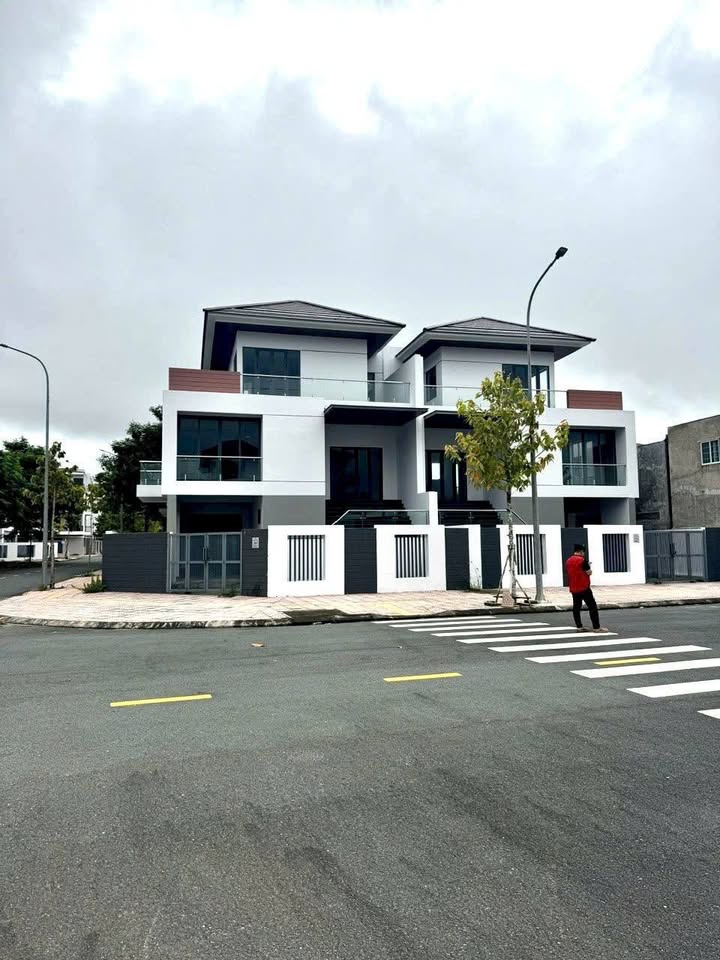 Biệt thự song lập Trà Vinh 277.88m² giá 9 tỷ - Vị trí góc ngã tư đắc địa!