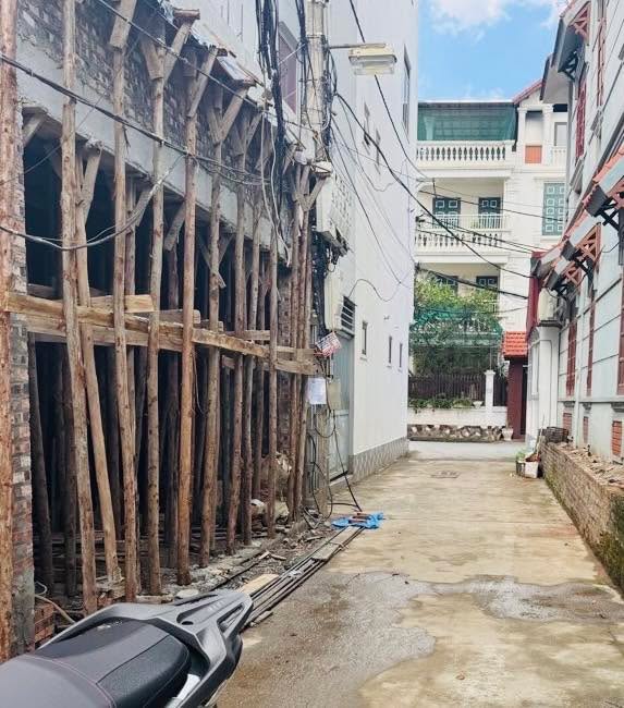 Nhà đẹp mặt ngõ Ngọc Thụy - 38m² giá 7.2 tỷ - View cầu Long Biên tuyệt đẹp!