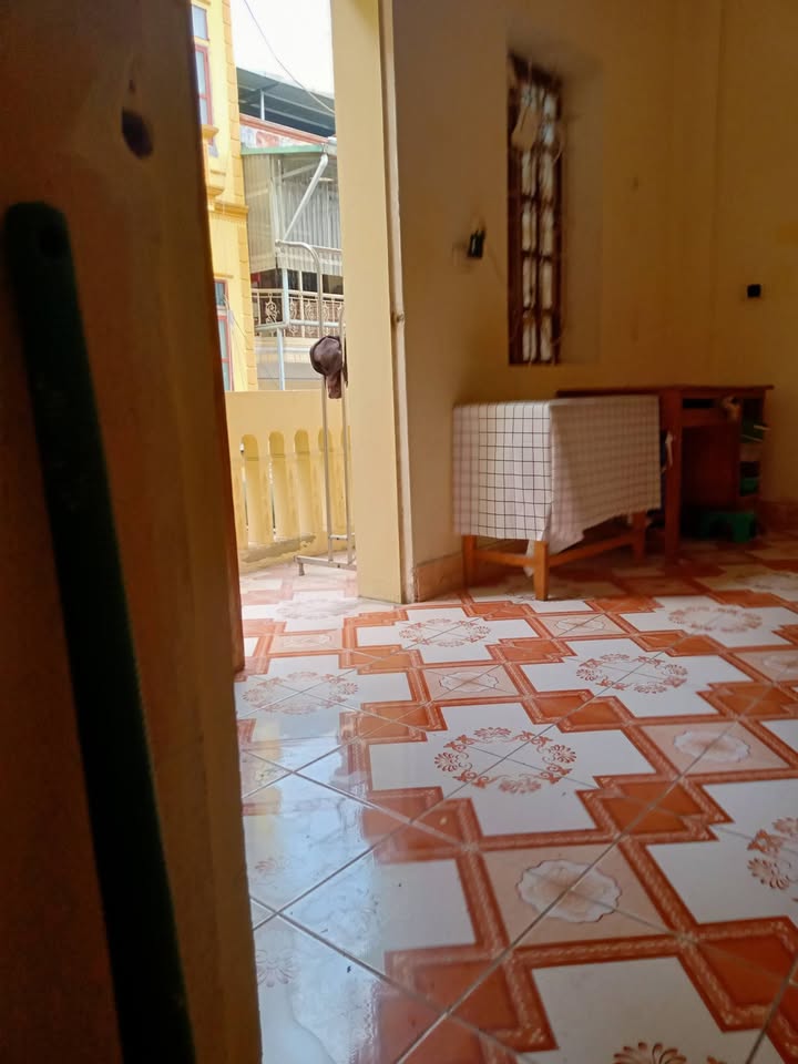 Phòng cho thuê tại ngõ 254 Minh Khai, 20m² giá 2.5 triệu - Ban công rộng rãi!
