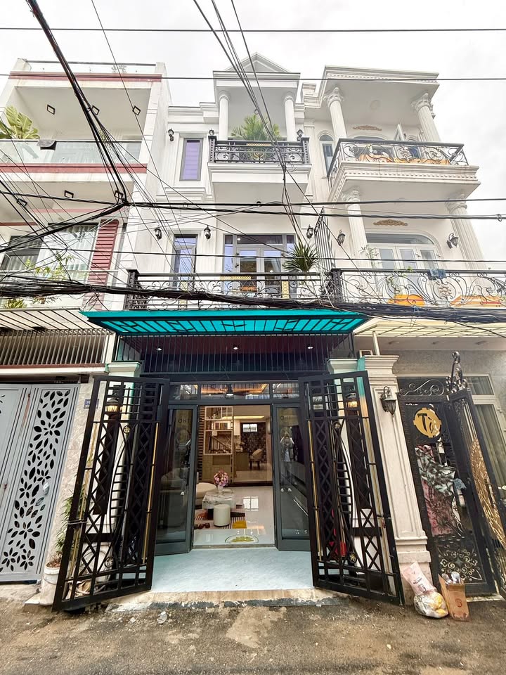 Nhà 3 tầng Cù Chính Lan, Đà Nẵng 57m² giá 6.15 tỷ - Sẵn sàng vào ở ngay!