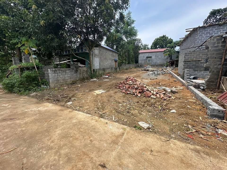 Đất nền Sào Báy Kim Bôi 209m² - Sổ đỏ chính chủ, vị trí đắc địa!