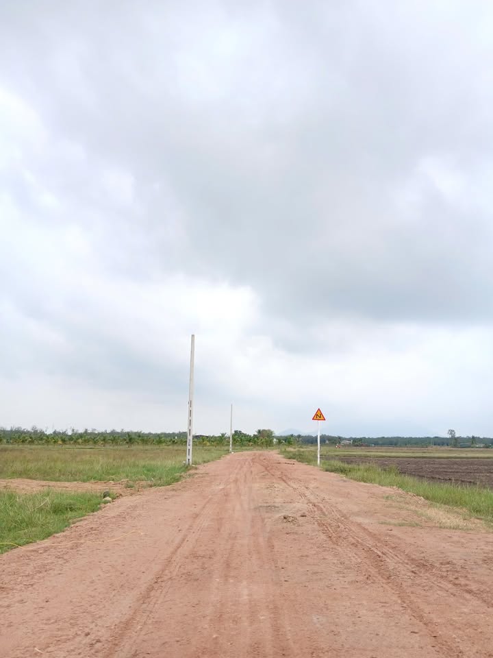 Đất thổ cư Mỏ Công, Tân Biên 150m² giá chỉ 200 triệu - Sổ hồng chính chủ!