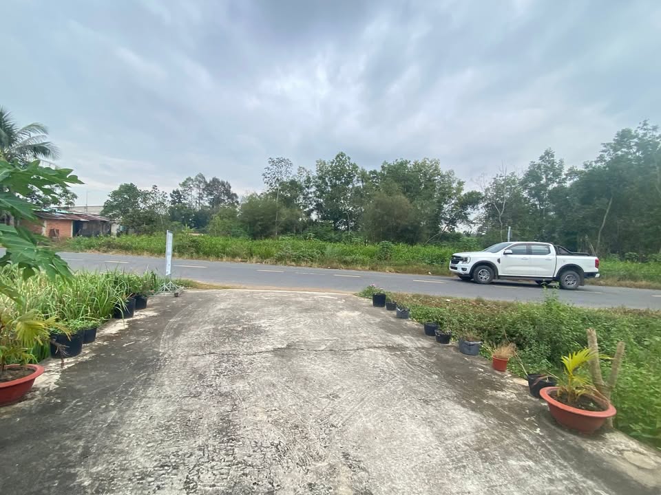 Nhà đẹp Ấp Phước Hòa, Gò Dầu 210m² giá 2 tỷ - Sân ô tô thoải mái!