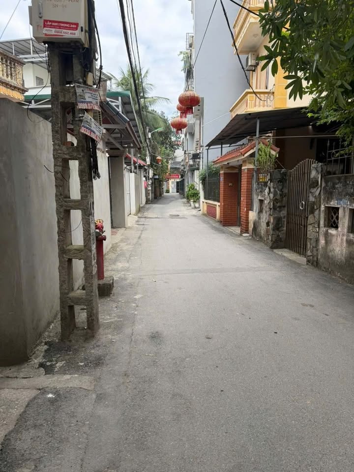 Lô đất ngõ 606 Ngọc Thụy, Long Biên 34m² giá 4.5 tỷ - Sổ đỏ chính chủ, giao dịch ngay!