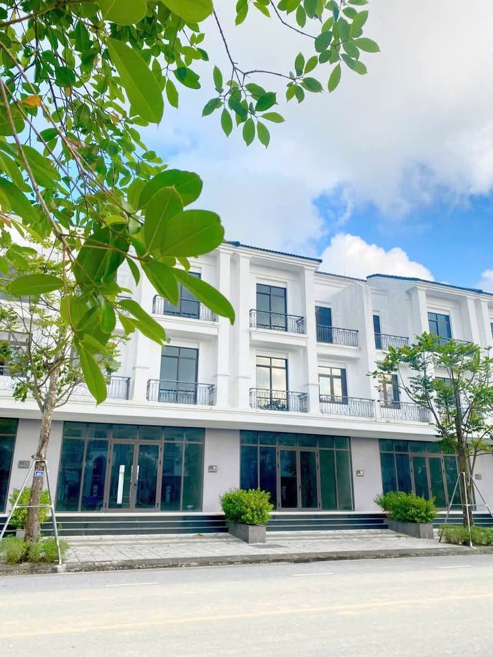 Shophouse Vinh Heritage 140m² giá 9 tỷ - Thiết kế hiện đại, tiềm năng sinh lời cao!