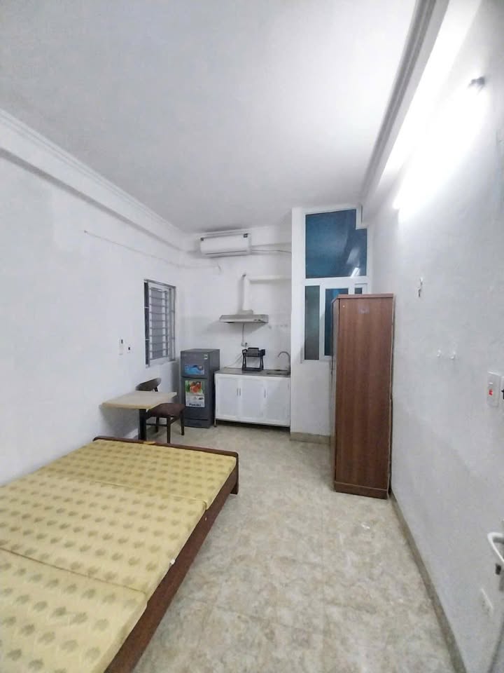 Phòng trọ cho thuê ngõ 37 Dịch Vọng, Cầu Giấy 15m² giá 3.5 triệu - Sẵn đồ nội thất đầy đủ!