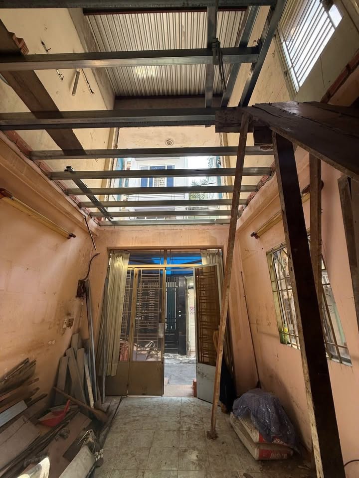 Nhà góc 2 mặt hẻm Nguyễn Trí Thanh, quận 10, 34m² giá 5 tỷ - Cơ hội hiếm có!