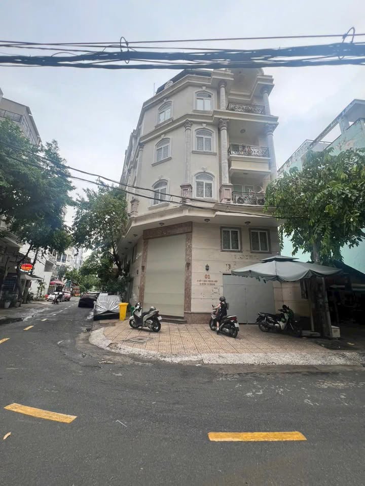 Bán toà CHDV góc 2 mặt tiền Đường số 7, Bình Hưng, 188m² - Giá chỉ 40 tỷ!