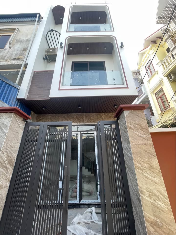 Nhà lô góc đường Trần Hưng Đạo, 60m² giá 2.95 tỷ - Cơ hội đầu tư hấp dẫn!