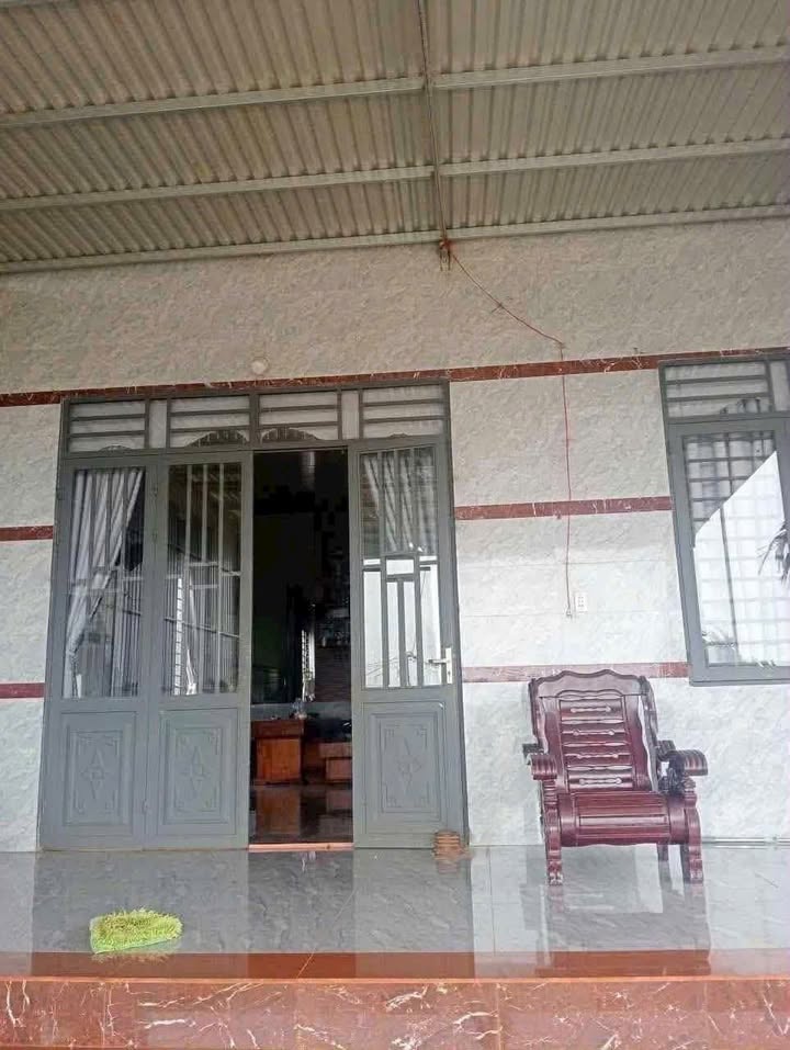 Nhà riêng Buôn Hồ 50m² giá 1.8 tỷ - Chính chủ bán gấp!