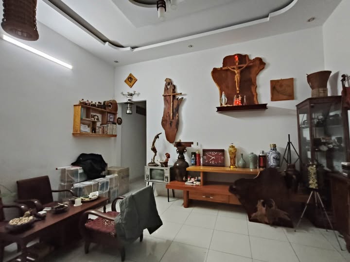 Nhà hẻm 05 Y Ngông, Buôn Ma Thuột 85m² giá 998 triệu - Cần bán gấp!