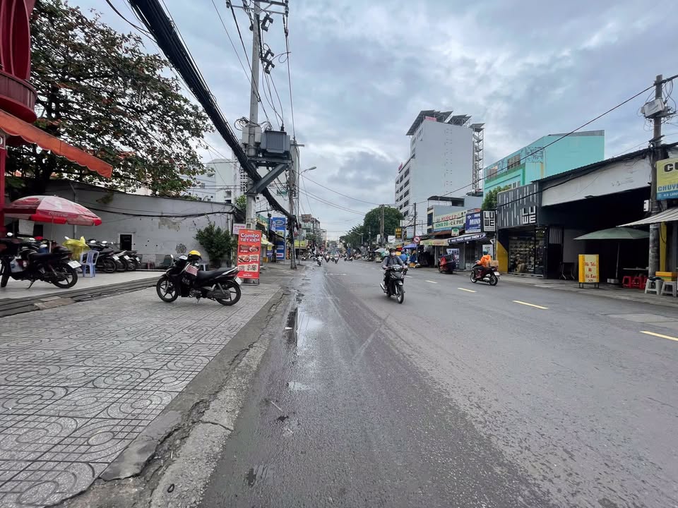 Mặt tiền cho thuê tại đường Ung Văn Khiêm, Bình Thạnh 100m² - Kinh doanh thuận lợi!