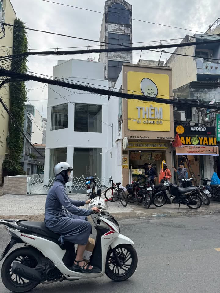 Cho thuê FrontHouse 2MT Ngô Tất Tố 100m² - Vị trí đắc địa, đông đúc!