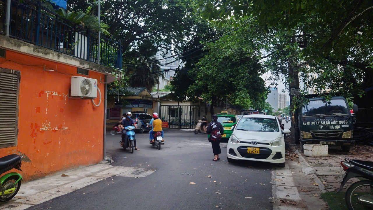 Căn hộ Tập Thể Hoàng Đạo Thành Thanh Xuân 75m² giá 4 tỷ - Sẵn sàng vào ở!