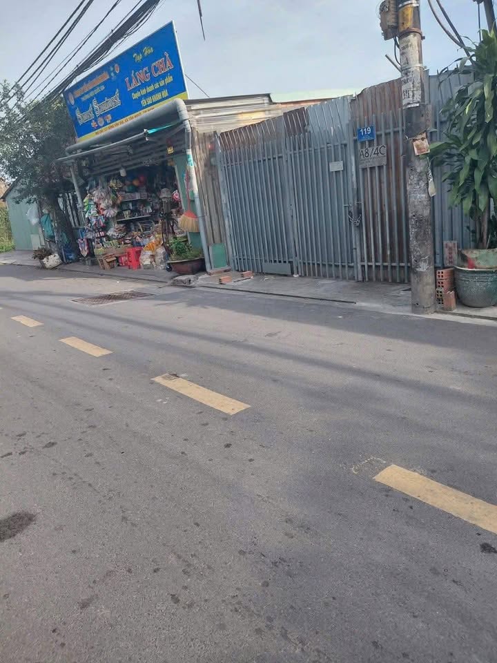 Nhà mặt tiền đường Bông Văn Dĩa, xã Tân Kiên, Bình Chánh 141m² giá 4 tỷ - Phù hợp kinh doanh!