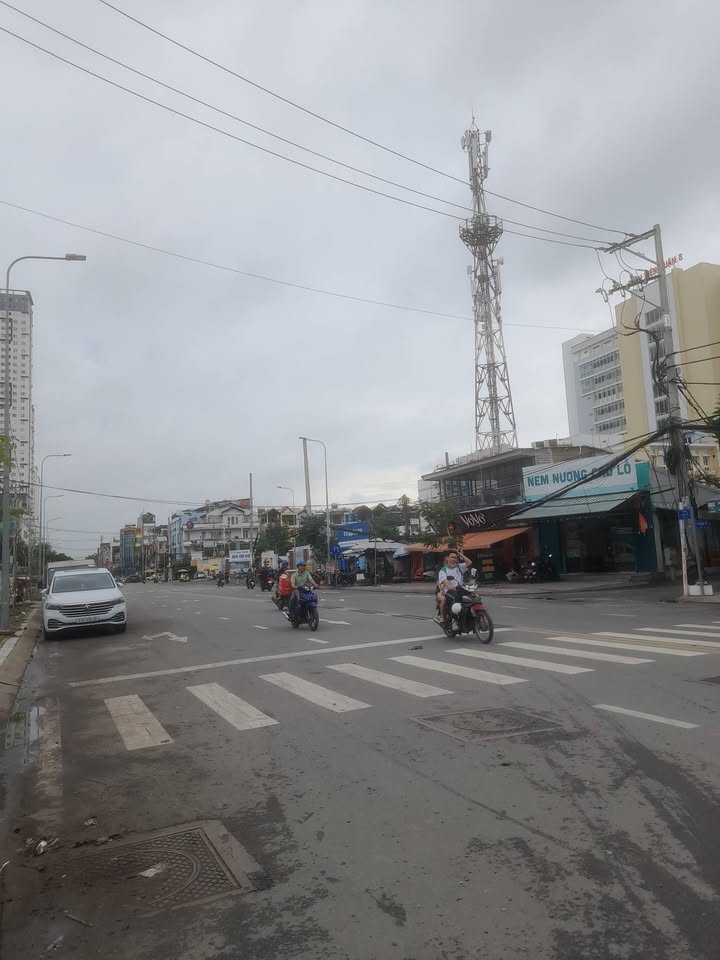 Nhà 2 tầng Cao Lỗ P4 Q8 30m² giá 2.2 tỷ - Đẹp dọn vào ở ngay!