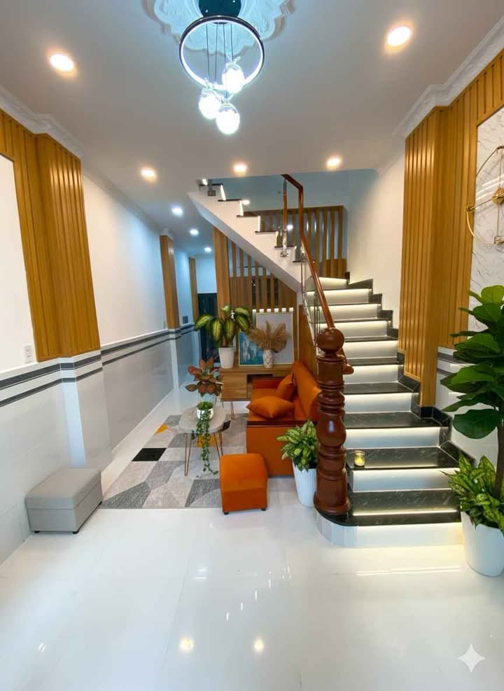 Nhà đẹp quận 8 đường Phạm Thế Hiển 31m² - Sẵn sàng vào ở ngay!