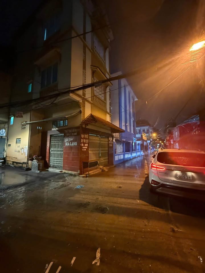 Nhà 6 Tầng Phố Đông Ngạc, 71m² giá 14.8 tỷ - Đầu tư sinh lời ngay!