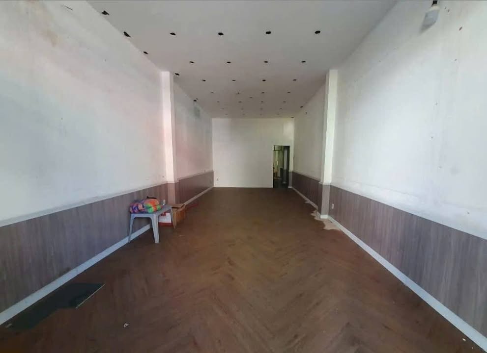 Nhà Mặt Tiền Quang Trung, Nha Trang 100m² Giá 40 triệu - Vị trí đắc địa cho kinh doanh!
