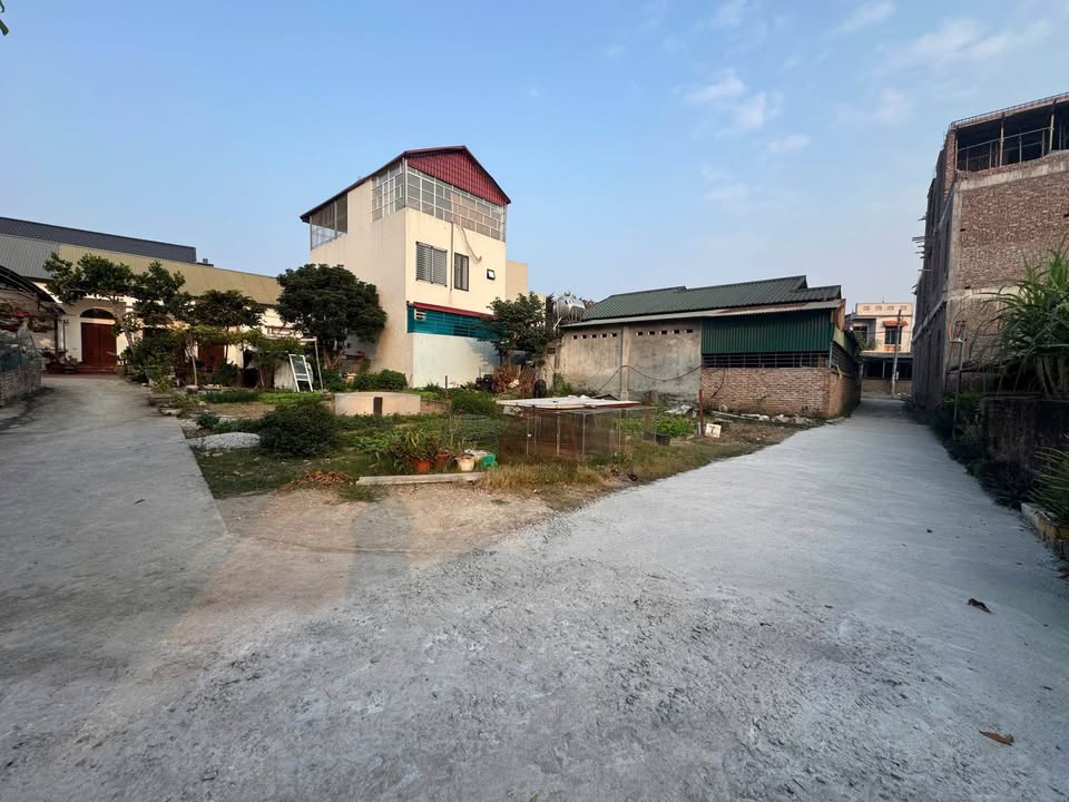 Đất 2 mặt tiền Định Trung Vĩnh Yên 77m² giá 1.4 tỷ - Vị trí tiềm năng cho đầu tư!