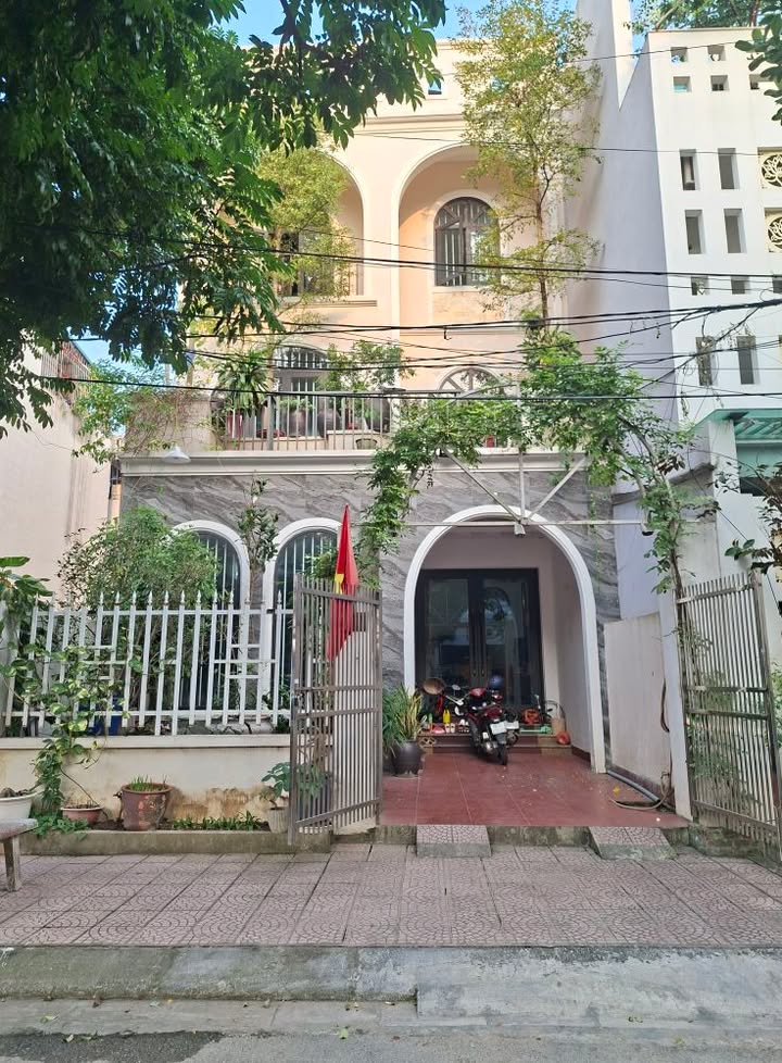 Nhà 3 tầng Định Trung Vĩnh Yên 128m² giá 7 tỷ - Thiết kế hiện đại, sẵn sàng đón Tết!