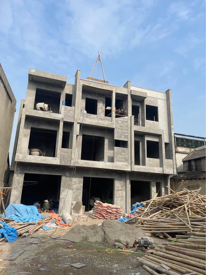 Nhà 3 tầng Cù Chính Lan, 54.5m² giá 2.35 tỷ - Thiết kế hiện đại, ô tô vào tận cửa!