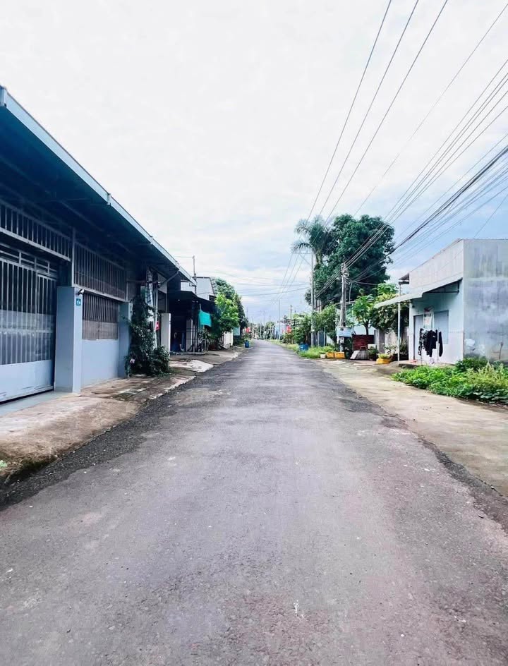 Đất xây trọ đẹp Đồng Xoài 410m² giá 2.35 tỷ - Đầu tư sinh lời ngay!