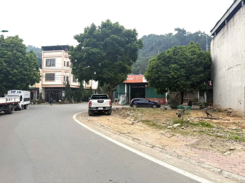 Đất chính chủ Cốc Lếu Lào Cai 146m² giá 3.68 tỷ - Mặt tiền rộng, kinh doanh thuận lợi!