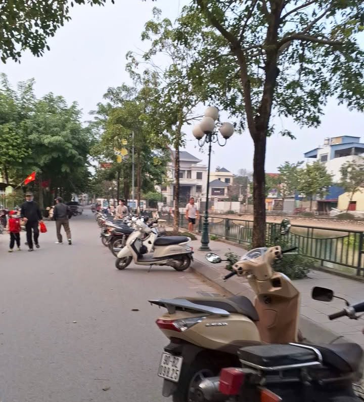 Nhà riêng tại Việt Hùng, Đông Anh 48m² giá 3 tỷ - Gần khu vui chơi, trường học!