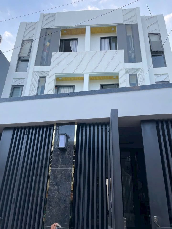 Nhà cho thuê mới xây tại Hóc Môn 70m² giá 8 triệu - Sẵn sàng cho gia đình ở lâu dài!