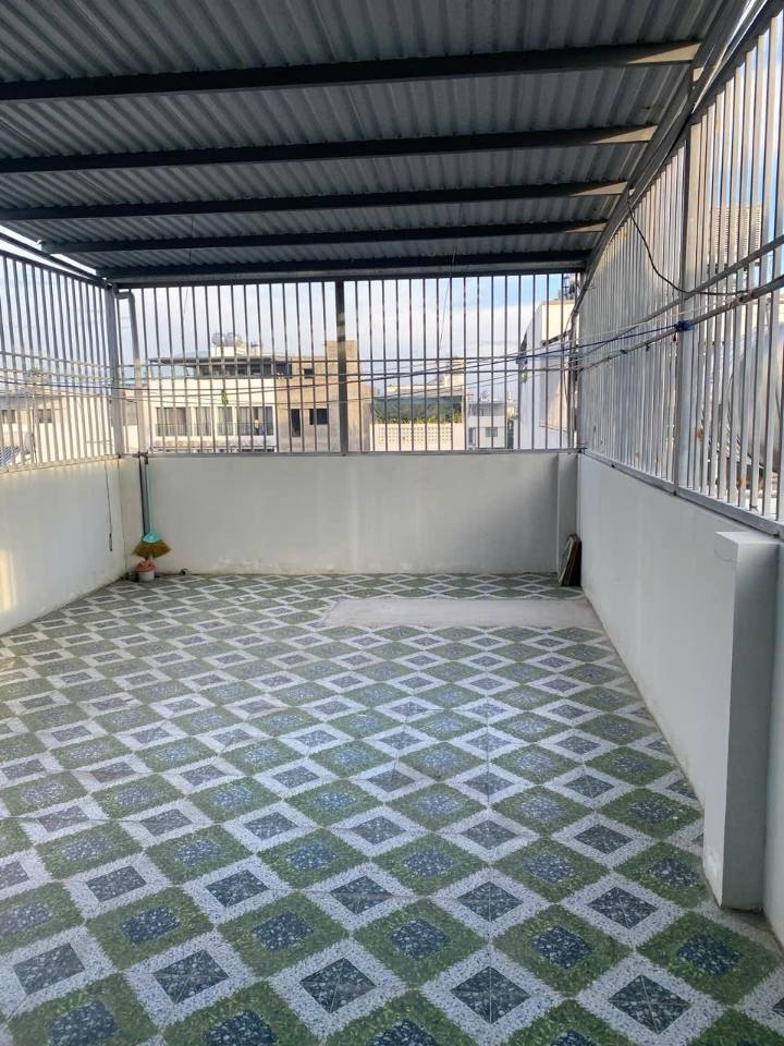 Nhà 3 tầng cho thuê tại đường Thích Quảng Đức, Nha Trang - Giá 15 triệu/tháng, trống hoàn toàn!