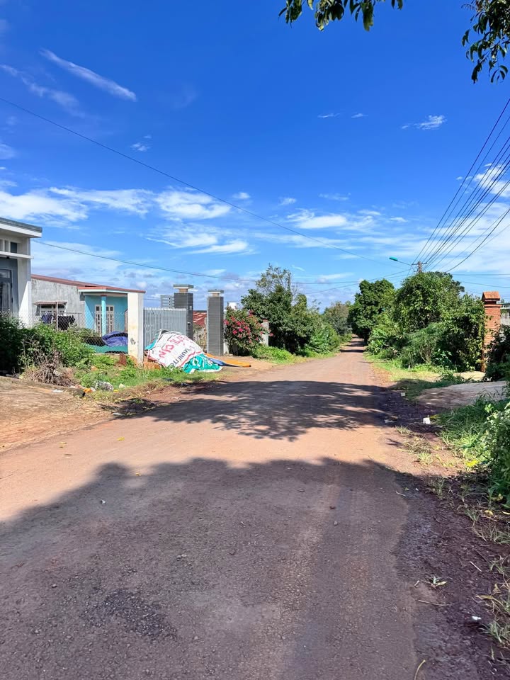 Đất thổ cư thôn 4 CueBua Phạm Ngũ Lão 100m² giá 1.25 tỷ - Vị trí đẹp, tiện ích xung quanh phong phú!