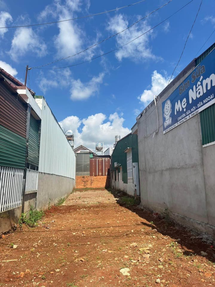 Đất nền đường Nguyễn Trãi, Quảng Phú, 150m² giá 1.95 tỷ - Sổ đỏ chính chủ