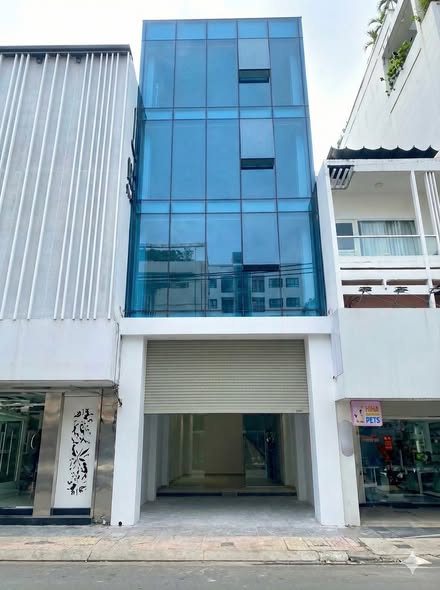 Nhà cho thuê mặt tiền đường Hoàng Việt, P4 Tân Bình 100m² - Không thể bỏ lỡ!