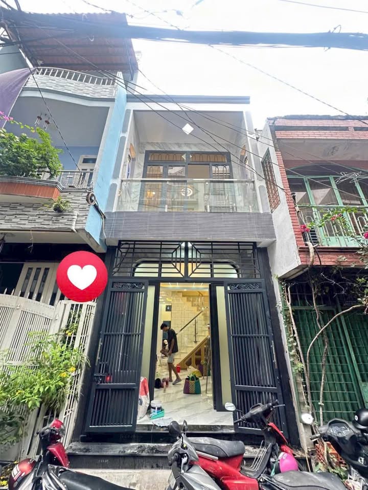 Nhà phố Phú Lâm, Quận 6 - 42m² giá 5.35 tỷ - Hẻm xe hơi, 2 mặt thoáng!