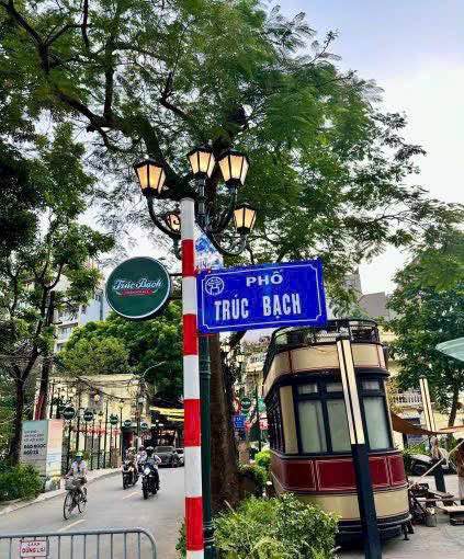 Bán nhà mặt phố Trúc Bạch, quận Ba Đình, 100m² giá 57 tỷ - Vị trí đắc địa, kinh doanh sầm uất!