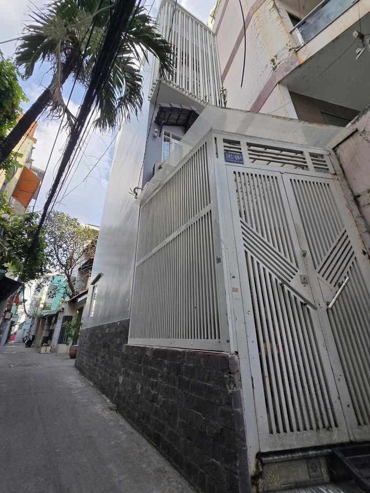 Nhà phố Âu Dương Lân P2 Quận 8 17m² giá 4.279 tỷ - Thiết kế hiện đại, sổ hồng riêng!