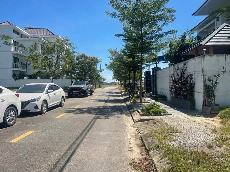 Đất nền 2 mặt tiền KQH Biệt Thự Thủy Dương 400m² giá chỉ 3x triệu - Đầu tư sinh lời cao!