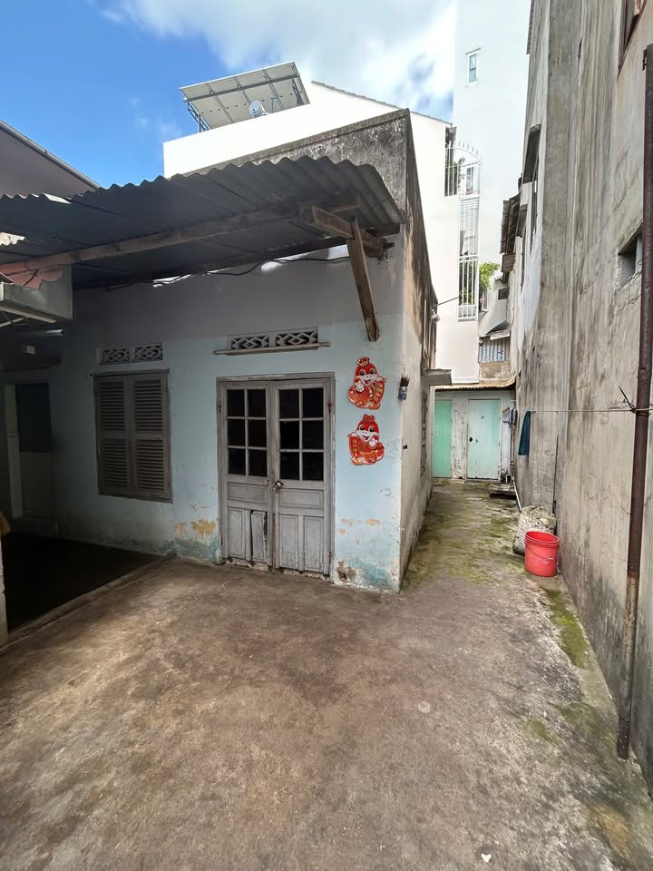 Đất nền trung tâm Nha Trang 170,1m² giá 23,8 tỷ - Vị trí kinh doanh đắc địa!