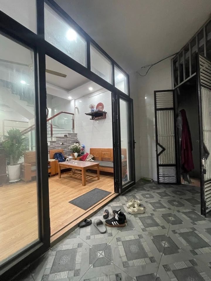 Nhà 3 tầng Định Công 46m² giá 3.8 tỷ - Thiết kế hiện đại, tiện nghi