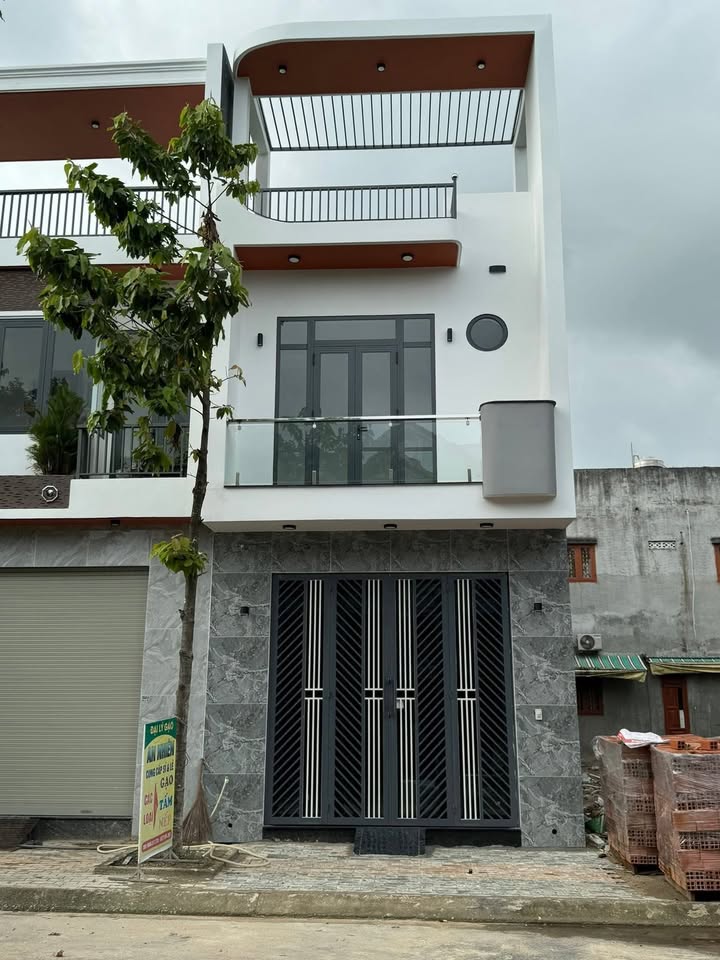 Nhà riêng Tân Hiệp 63m² giá 2.8 tỷ - Thiết kế hiện đại, đầy đủ công năng!