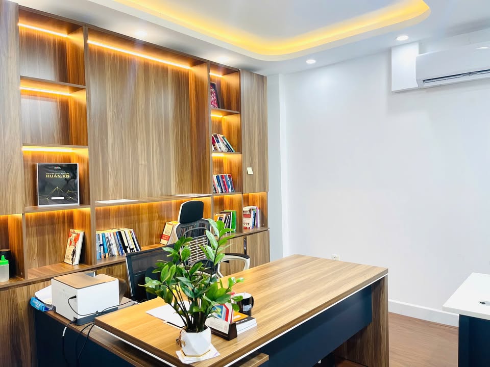 Văn phòng cho thuê tại Khuất Duy Tiến 40m² chỉ 10,5 triệu - Cơ hội không thể bỏ lỡ!