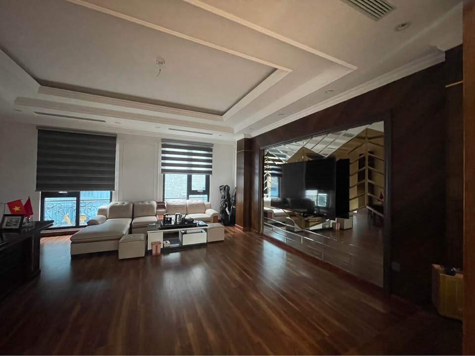 Cho thuê văn phòng Mễ Trì 90m² giá 15 triệu - Không gian làm việc lý tưởng!