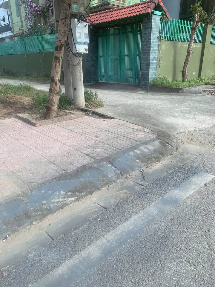 Đất lô góc Quán Bàu 189m² giá 9 tỷ - Đầu tư sinh lời tuyệt vời!