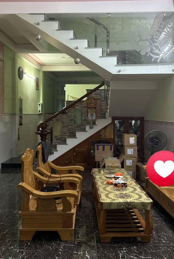 Nhà 3 tầng hẻm 3, P. Quang Trung, Quy Nhơn 83.9m² giá 3.6 tỷ - Chính chủ, sổ đỏ!