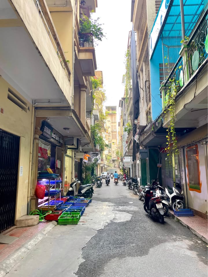 Nhà phố Tạ Quang Bửu, Hai Bà Trưng 35m² giá chỉ 11 tỷ - Kinh doanh đỉnh cao!