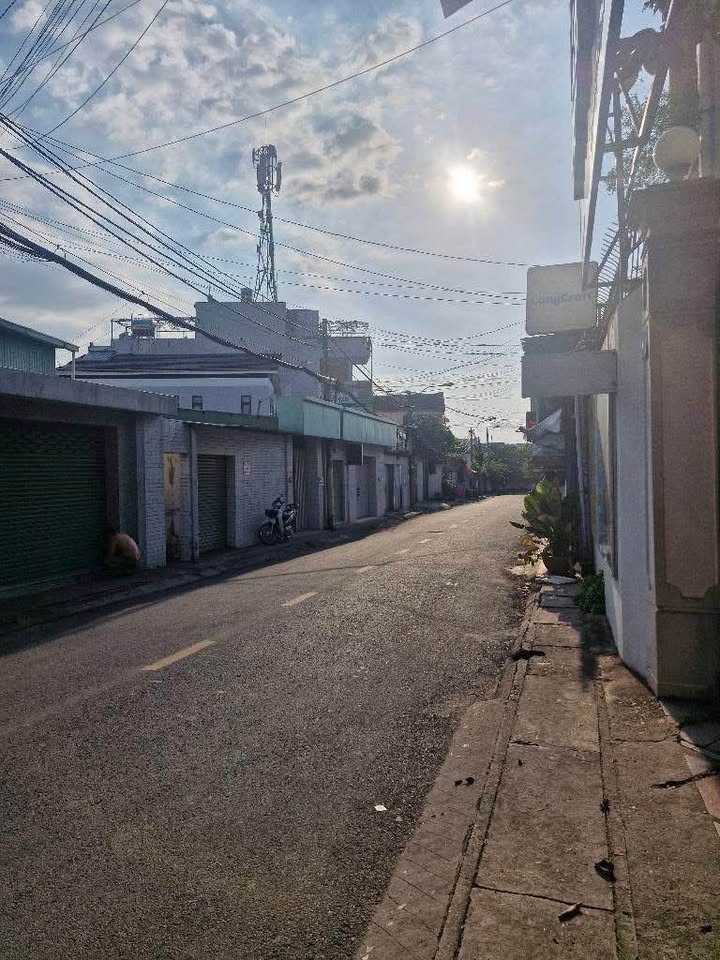 Căn hộ dịch vụ mặt tiền đường Trường Thọ, Thủ Đức 112m² giá 13.8 tỷ - Dòng tiền ổn định!